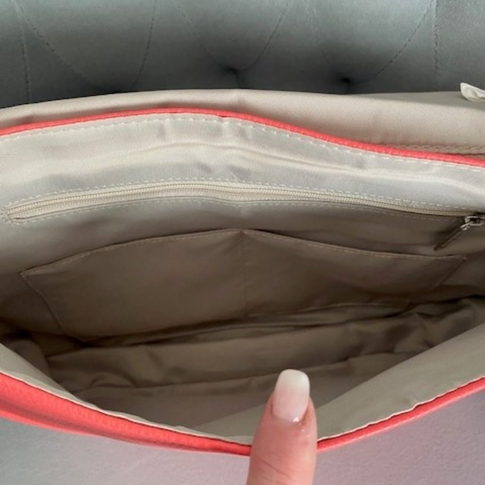 Thirty One Crossbody Purse - Picture 5 of 8